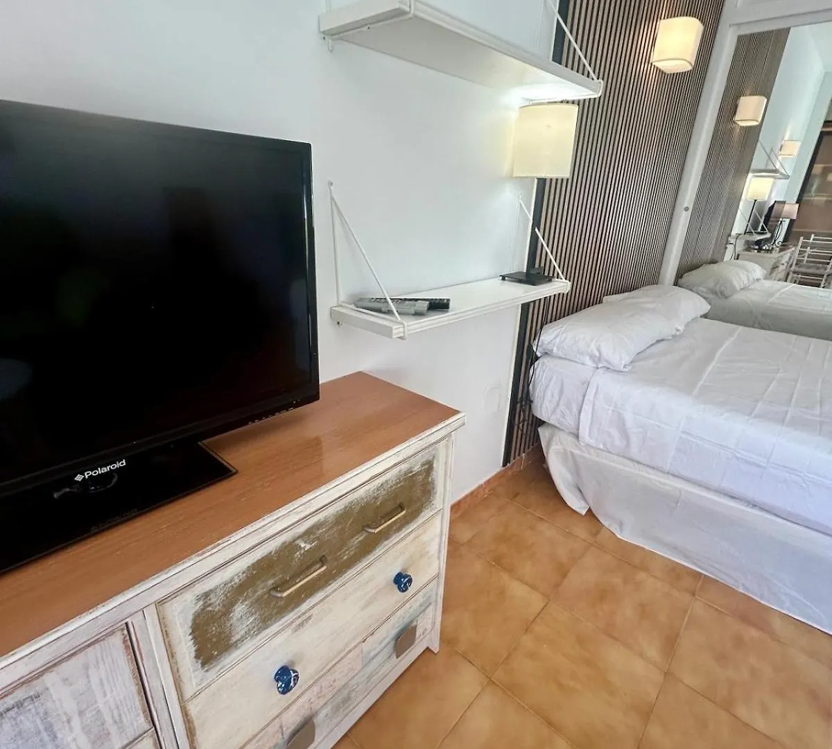 Centro Estudio Con Balcon Torremolinos