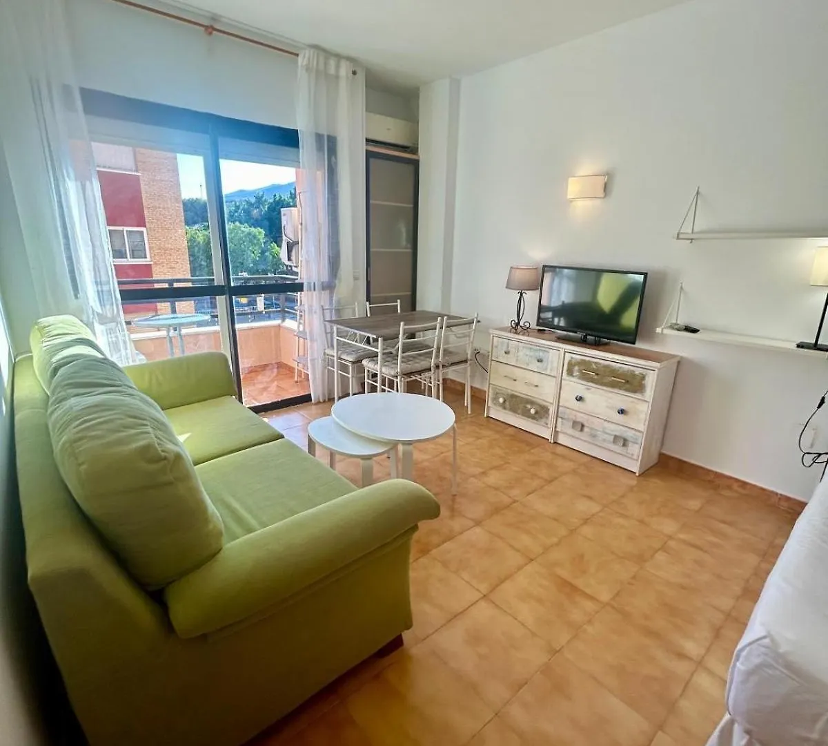 Centro Estudio Con Balcon Torremolinos Apartmán